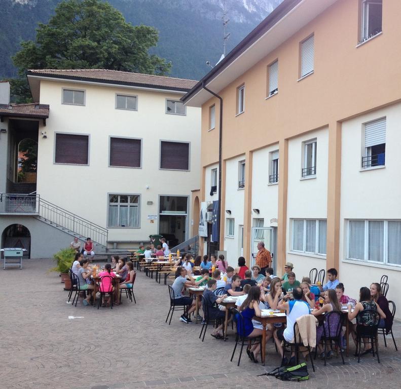 Ostello Della Gioventu Benacus Riva del Garda Exteriör bild