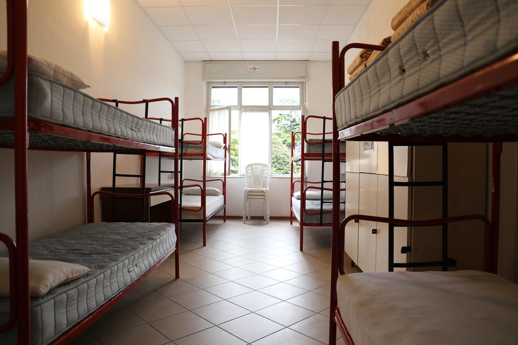 Ostello Della Gioventu Benacus Riva del Garda Exteriör bild